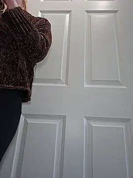 AmethystFoxx online show from 5, 7, 2026
