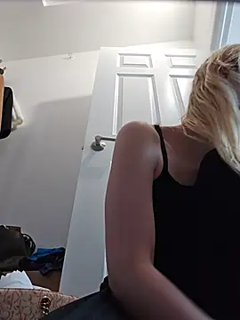AmethystFoxx online show from 12, 7, 2026