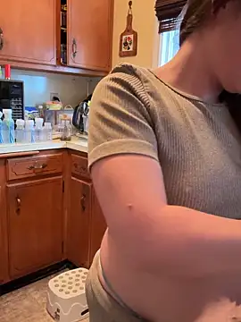 Mini And The Bear online show from 1, 2, 2026