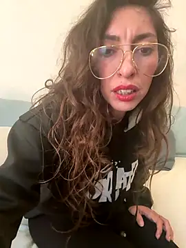 amanilouve online show from 16, 10, 2025