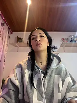 Snapshot of MadisonCambel chatting on 10, 12, 2024 MadisonCambel online show from 10, 12, 2024