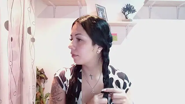 Snapshot of MadisonCambel chatting on 11, 12, 2024 MadisonCambel online show from 11, 12, 2024