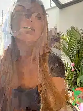 Snapshot of ROSE__15 chatting on 8, 10, 2025 ROSE  15 online show from 8, 10, 2025