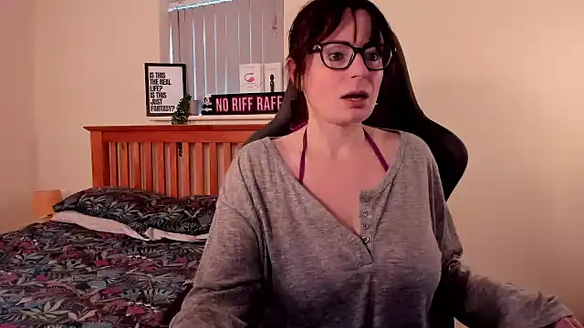 LucieWinters UK online show from 30, 1, 2025