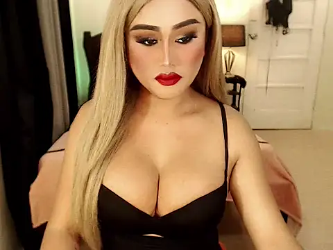 Snapshot of MISTRESS_OF_EVILCUMxx chatting on 10, 3, 2025 MISTRESS OF EVILCUMxx online show from 10, 3, 2025