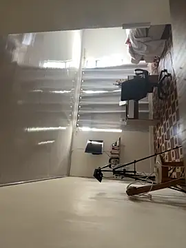 Snapshot of Juliana_News chatting on 11, 11, 2025 Juliana News online show from 11, 11, 2025