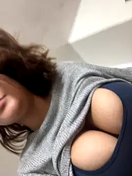 Snapshot of Juliana_News chatting on 12, 11, 2025 Juliana News online show from 12, 11, 2025