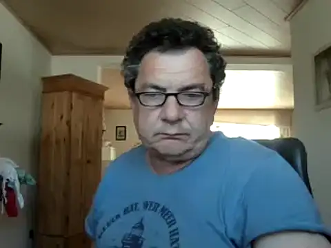 Snapshot of Nobbie444 chatting on 28, 4, 2026 Nobbie444 online show from 28, 4, 2026