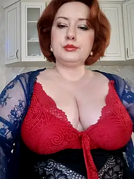 Snapshot of mom4you chatting on 9, 10, 2025 mom4you online show from 9, 10, 2025