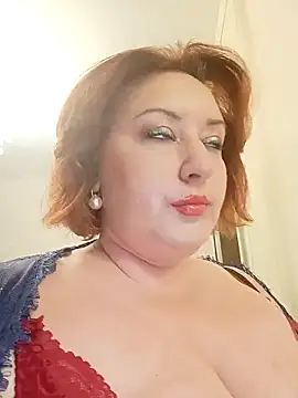 Snapshot of mom4you chatting on 7, 3, 2026 mom4you online show from 7, 3, 2026