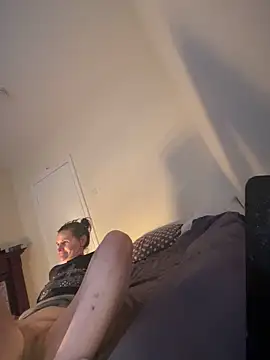 CuzzyB69 online show from 21, 2, 2025