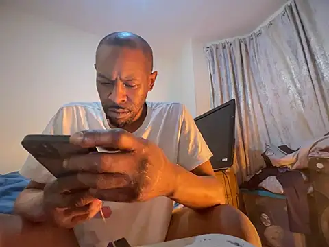 CuzzyB69 online show from 7, 3, 2025