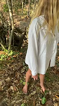 Snapshot of neighbours_love chatting on 8, 2, 2025 neighbours love online show from 8, 2, 2025