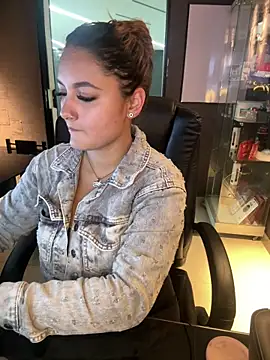 Emiily W online show from 14, 12, 2025