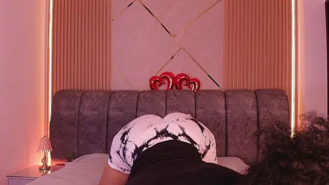 naia blessed online show from 25, 2, 2026