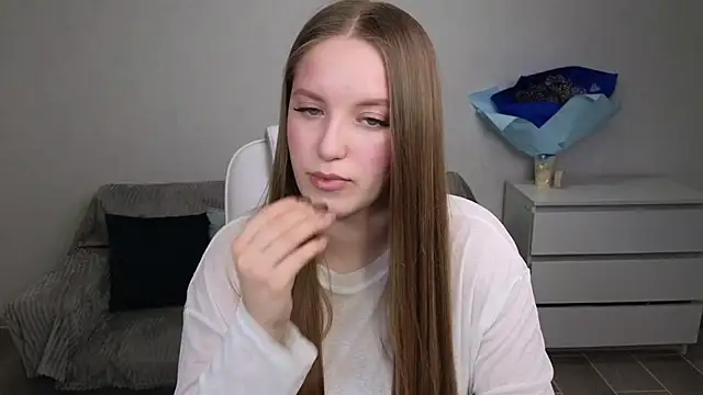 EvaMaddison online show from 19, 3, 2025