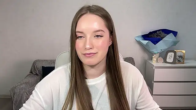 EvaMaddison online show from 25, 9, 2025