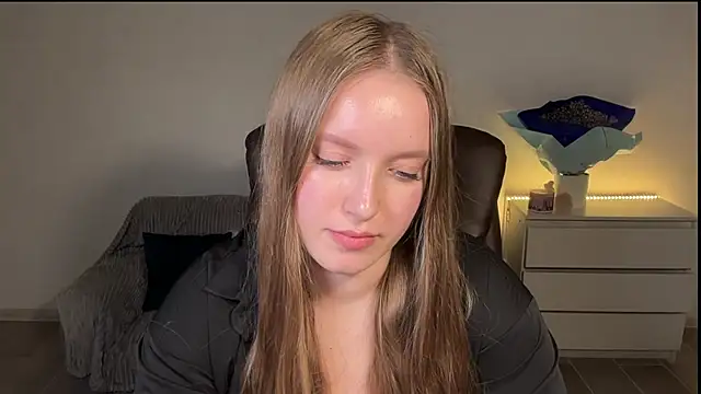 EvaMaddison online show from 4, 5, 2026