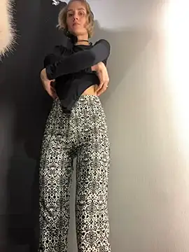 Snapshot of Feral_berry_8133 chatting on 9, 12, 2024 Feral berry 8133 online show from 9, 12, 2024