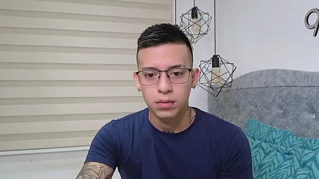 SIXXTOLOVE18 online show from 6, 3, 2026