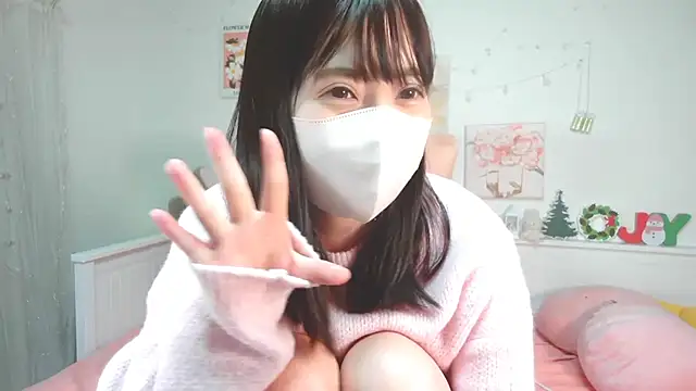 MOMO ROSE online show from 21, 12, 2024