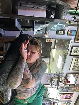 evacheers online show from 2, 2, 2025