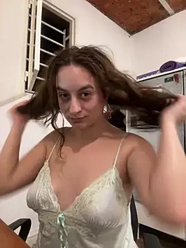 Snapshot of indierotic chatting on 16, 12, 2024 indierotic online show from 16, 12, 2024