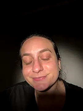 Snapshot of indierotic chatting on 20, 10, 2025 indierotic online show from 20, 10, 2025