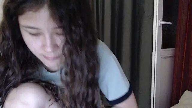 Snapshot of Riz_girl chatting on 8, 9, 2025 Riz girl online show from 8, 9, 2025