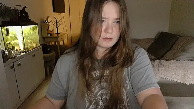 Snapshot of remirann_ chatting on 2, 12, 2024 remirann  online show from 2, 12, 2024