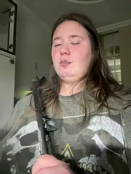 Snapshot of remirann_ chatting on 13, 12, 2024 remirann  online show from 13, 12, 2024