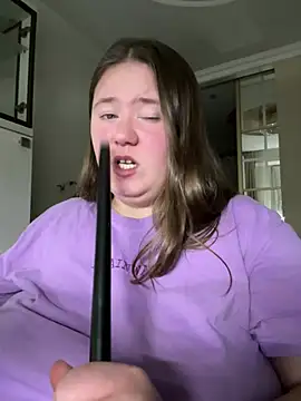 Snapshot of remirann_ chatting on 4, 1, 2025 remirann  online show from 4, 1, 2025