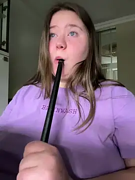 Snapshot of remirann_ chatting on 6, 1, 2025 remirann  online show from 6, 1, 2025