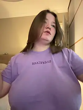 Snapshot of remirann_ chatting on 7, 1, 2025 remirann  online show from 7, 1, 2025