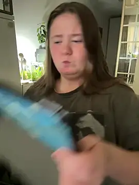 Snapshot of remirann_ chatting on 18, 3, 2025 remirann  online show from 18, 3, 2025