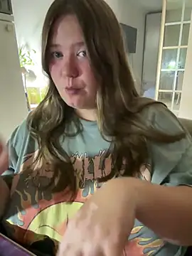 Snapshot of remirann_ chatting on 10, 9, 2025 remirann  online show from 10, 9, 2025