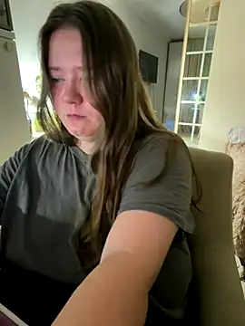 Snapshot of remirann_ chatting on 13, 10, 2025 remirann  online show from 13, 10, 2025