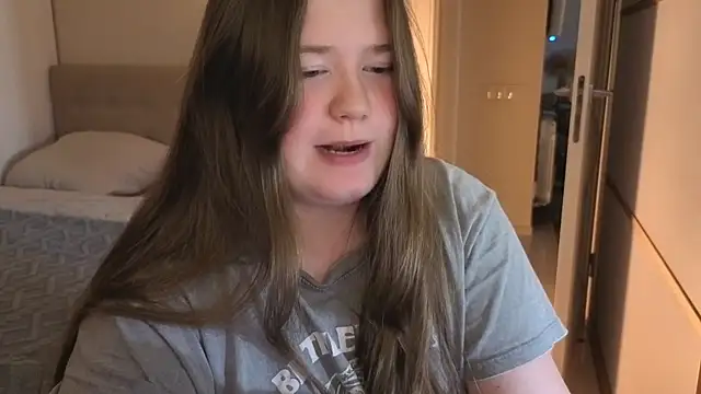 Snapshot of remirann_ chatting on 20, 10, 2025 remirann  online show from 20, 10, 2025