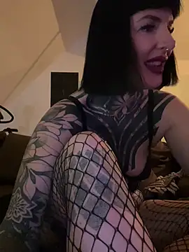 InkedBiitch online show from 9, 3, 2025