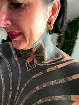 InkedBiitch online show from 12, 9, 2025