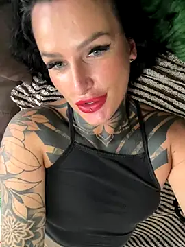 InkedBiitch online show from 11, 10, 2025
