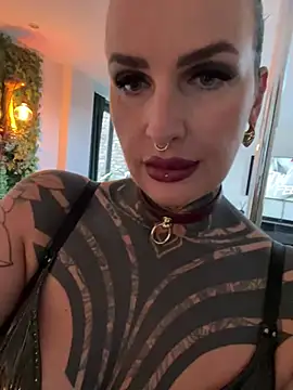 InkedBiitch online show from 11, 5, 2026