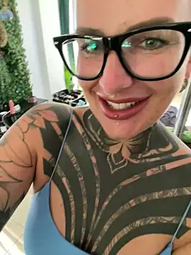 InkedBiitch online show from 15, 7, 2026