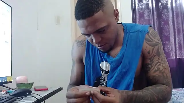 Snapshot of hot_and_naughty_latin chatting on 27, 11, 2025 hot and naughty latin online show from 27, 11, 2025