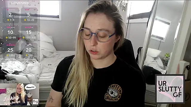 Snapshot of ursluttygf chatting on 14, 12, 2024 ursluttygf online show from 14, 12, 2024