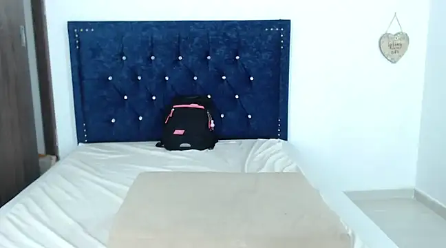 Snapshot of QueenSquirt_ chatting on 24, 2, 2025 QueenSquirt online show from 24, 2, 2025