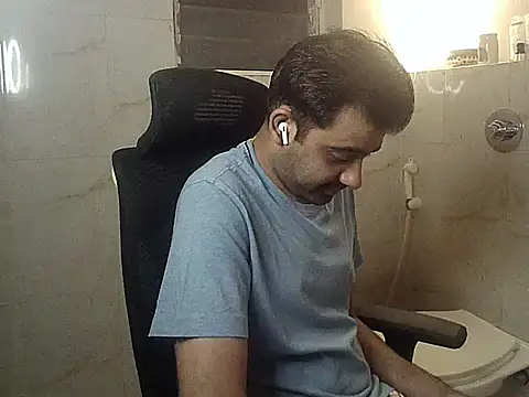 Snapshot of king_kong_india1 chatting on 1, 10, 2025 king kong india1 online show from 1, 10, 2025