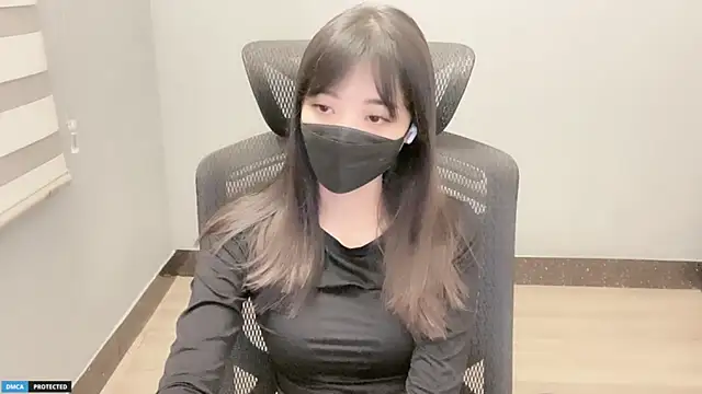 Ayase momo online show from 1, 12, 2024