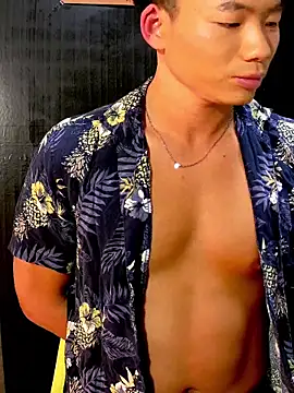 Snapshot of asiahot_liam chatting on 16, 2, 2025 asiahot liam online show from 16, 2, 2025