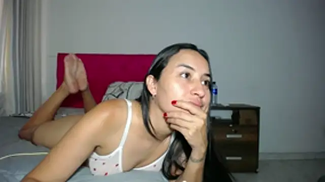 Snapshot of LisaRiveraxxx chatting on 24, 10, 2025 LisaRiveraxxx online show from 24, 10, 2025